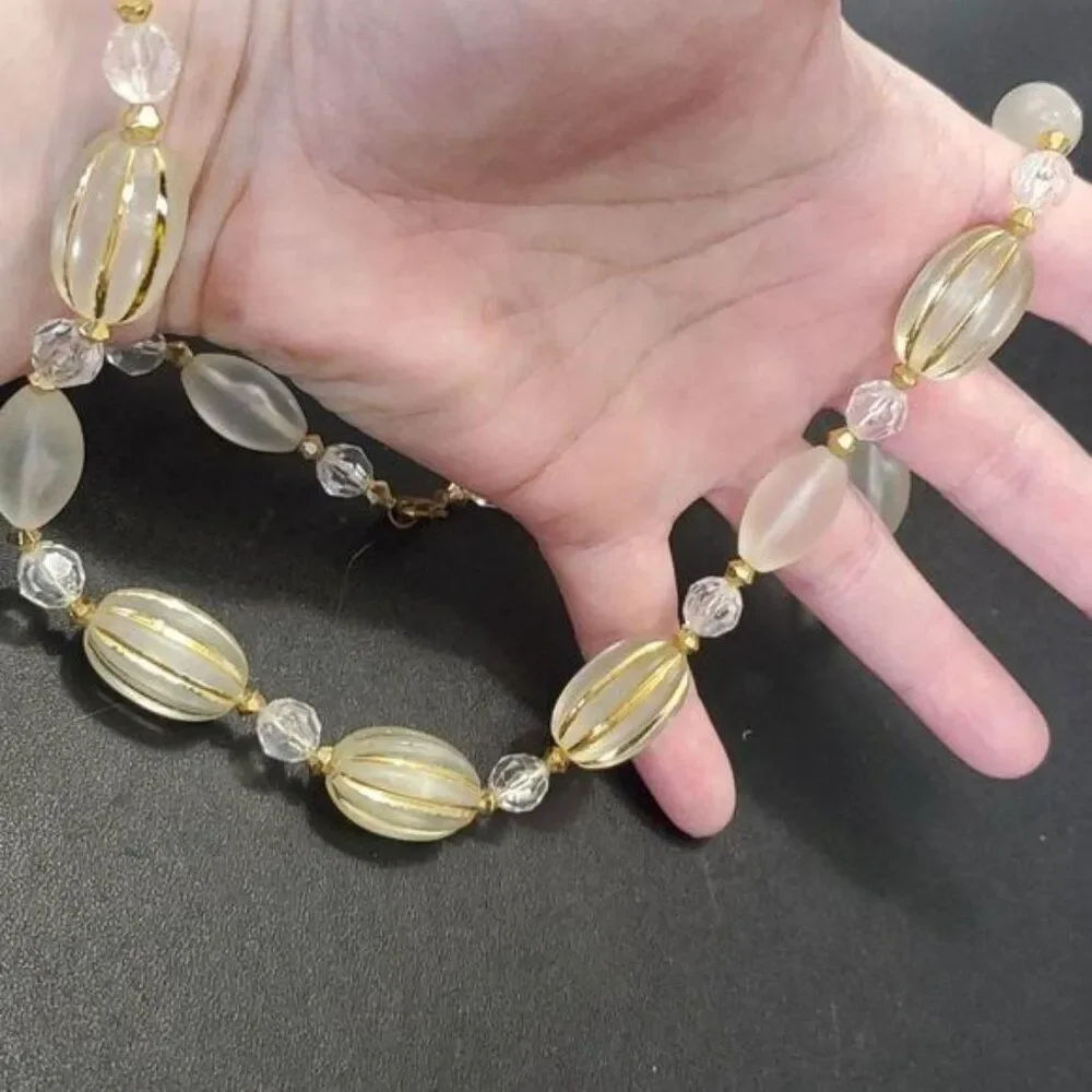 Vintage clear beaded necklace 26